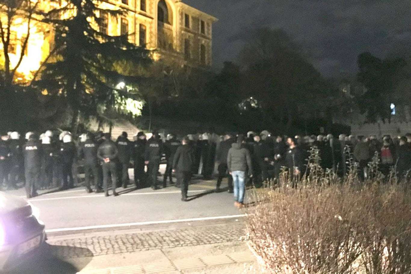 İstanbul Valiliği: Boğaziçi Üniversitesini ablukaya alan 159 kişi gözaltına alındı İstanbul Valiliği: Boğaziçi Üniversitesini ablukaya alan 159 kişi gözaltına alındı
